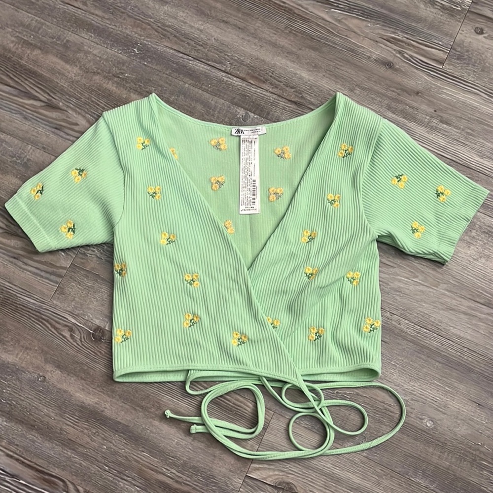Zara green top with yellow flowers, size M-L
